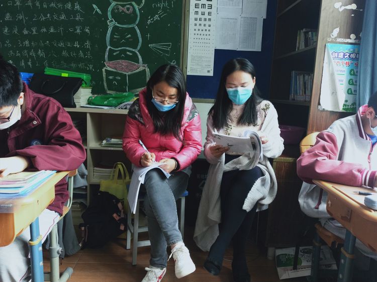 中桥中学与营防中学道德与法治学科校际交流活动2020.4.14_html_m387d9873.jpg