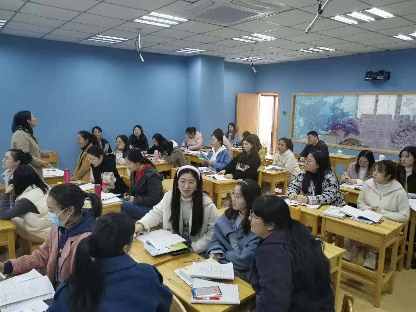 聚焦对话，生成学力—记金陵小学数学组第五周教研活动_html_ede488f.jpg