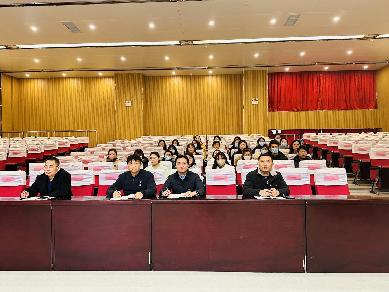 【石抱树·先锋行】(主题党日)学习身边榜样,汲取奋进力量 ——南京市金陵小学广志路校区党支部开展(1)_html_m385a7b28.jpg