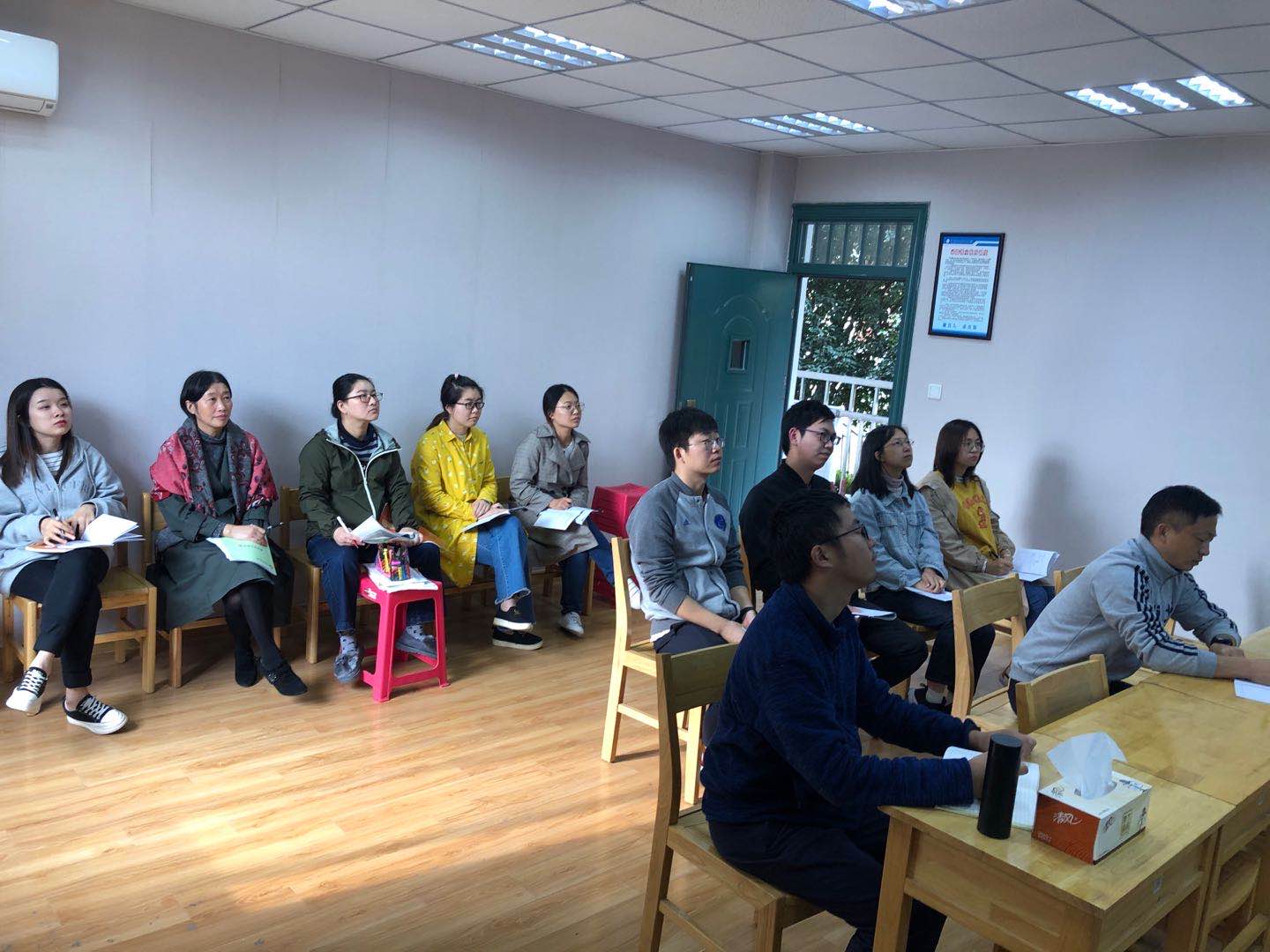 新闻稿_html_189d7880.jpg
