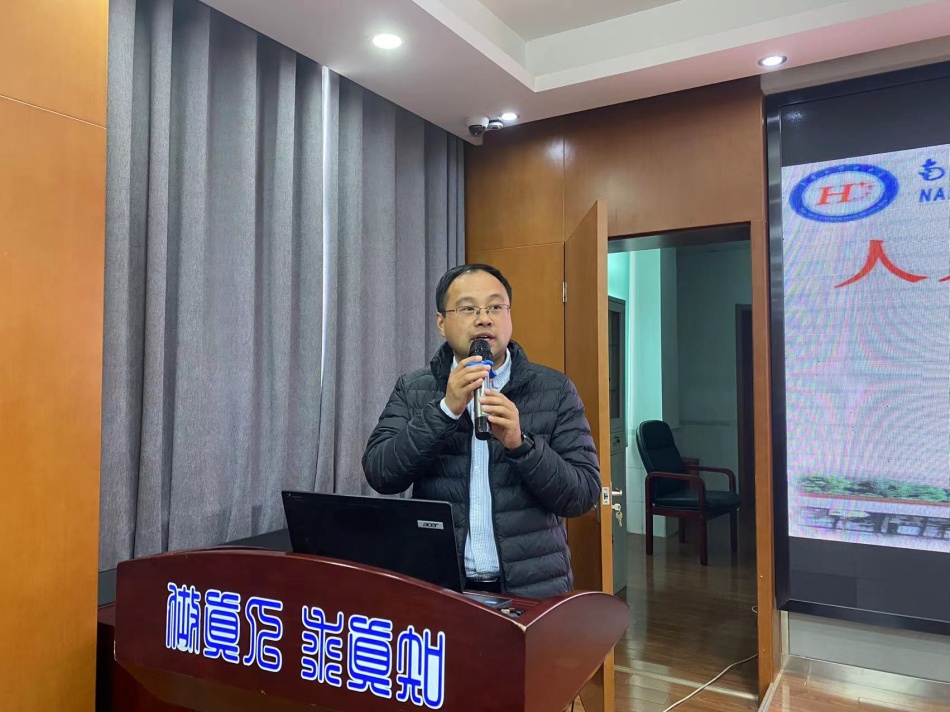 教职工大会3.8_html_m68208373.jpg