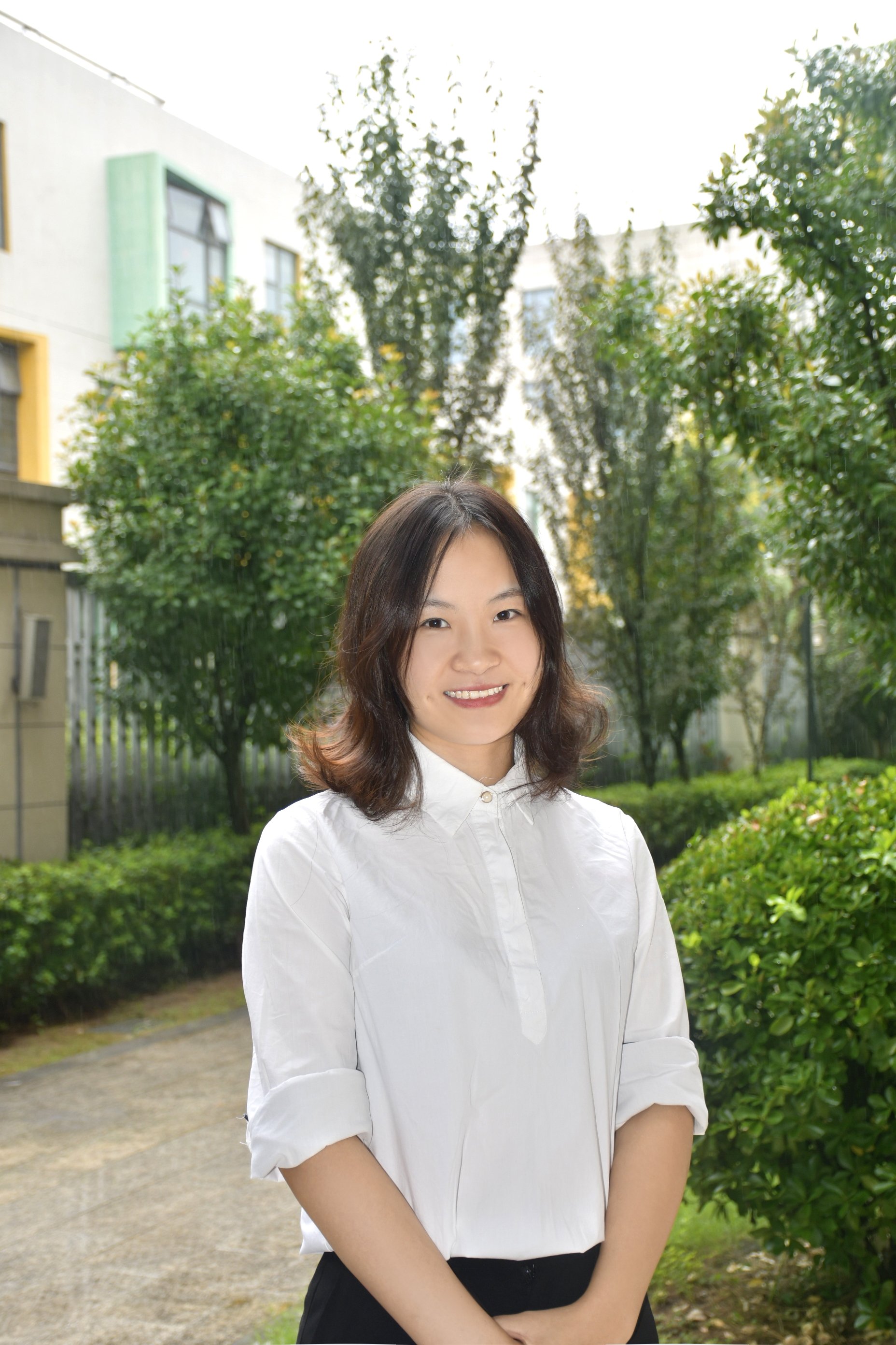 【百炼石苑·榜样力量】以爱为名润桃李，担责在肩育未来——记我校班主任黄云老师先进事迹