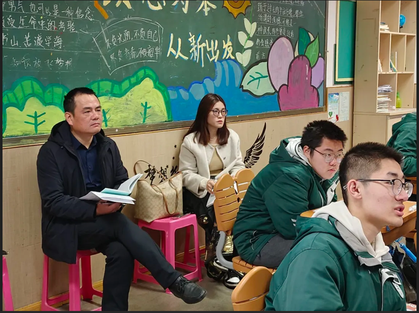 【百炼石苑·精智科研】同侪携手谋发展，内涵建设谱新章——记实初南炼和附中丁家庄联片教研