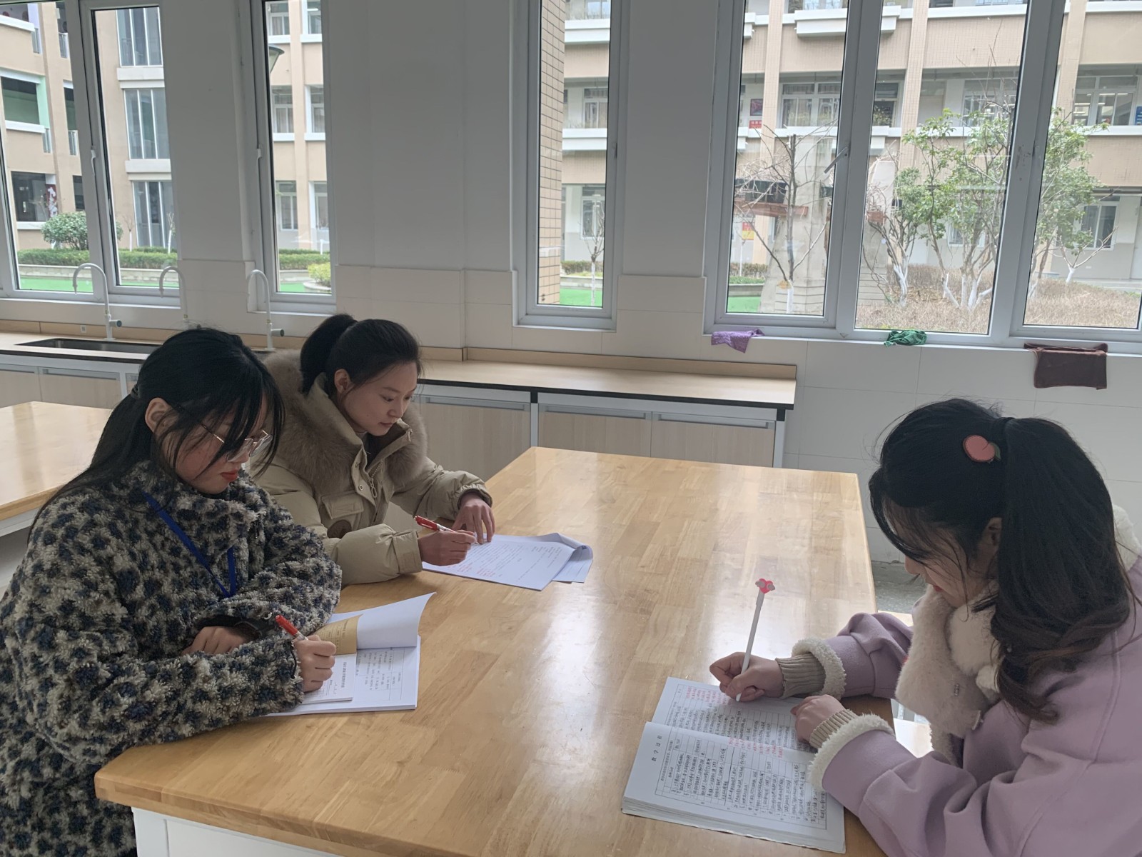 科学组.jpg