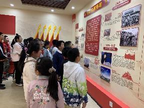 南京市花港第一小学民族团结进步宣传月活动总结_html_m856c31c.jpg