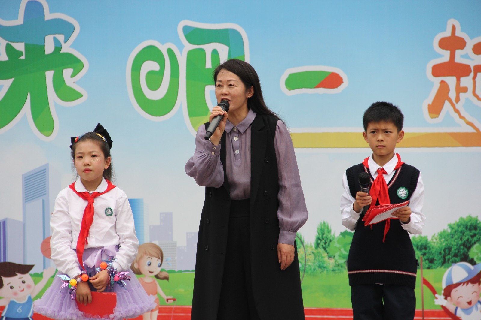 郭校讲话.JPG