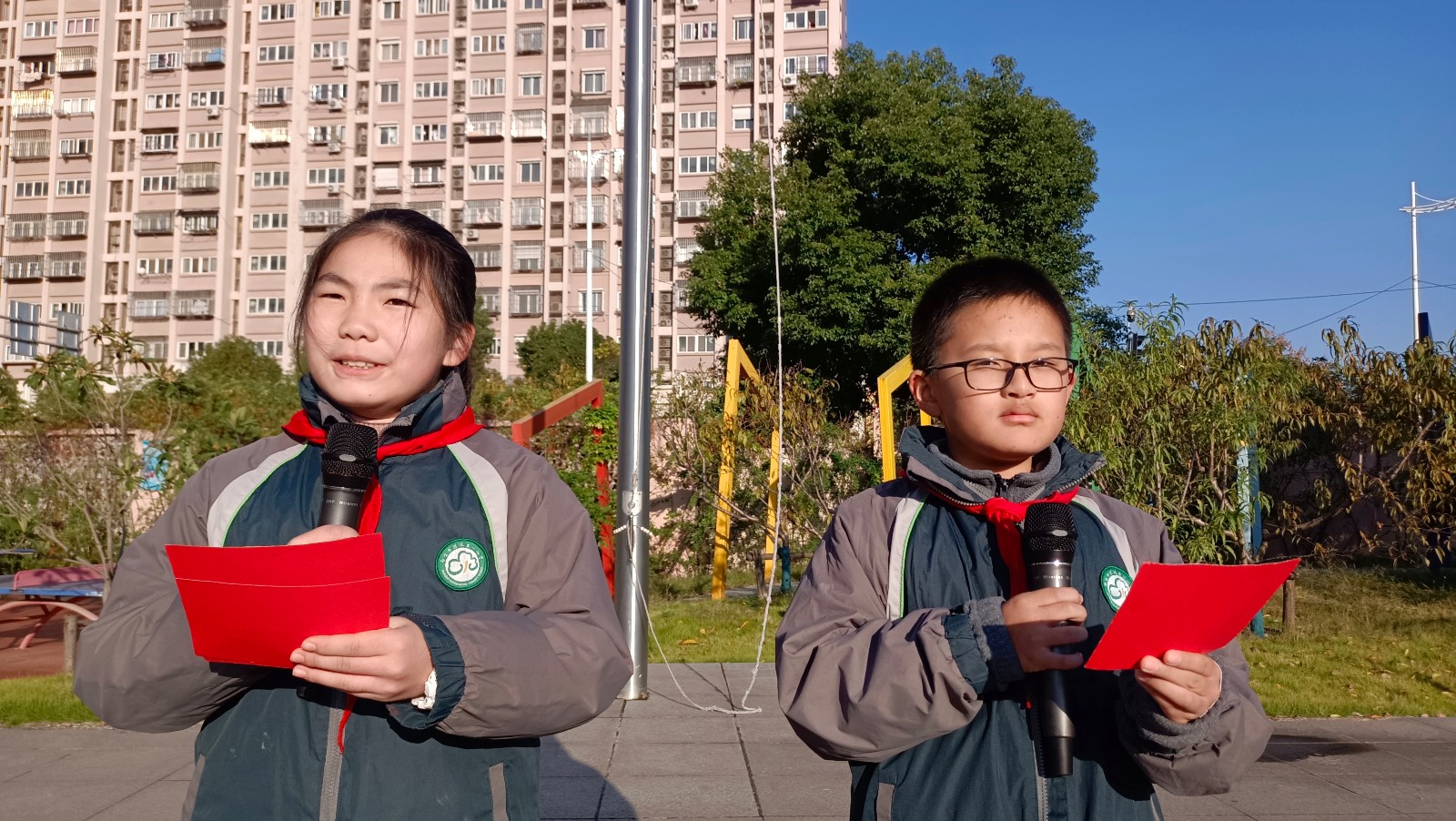 【花港一小】消防安全  人人有责 花港第一小学第十一周升旗仪式