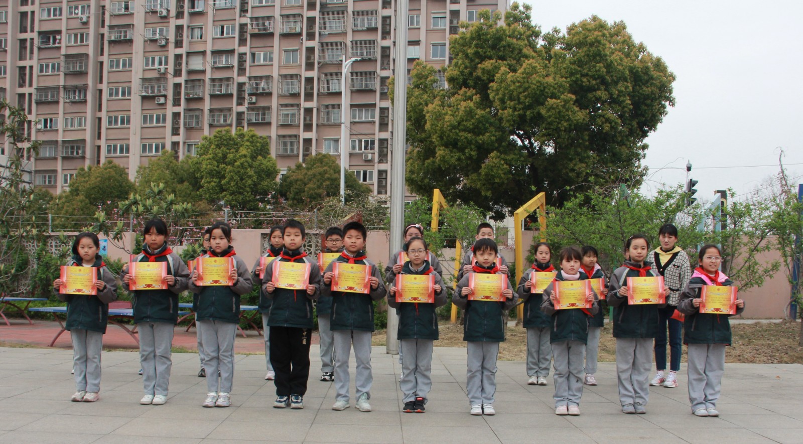 1.抄写儿童诗颁奖.JPG