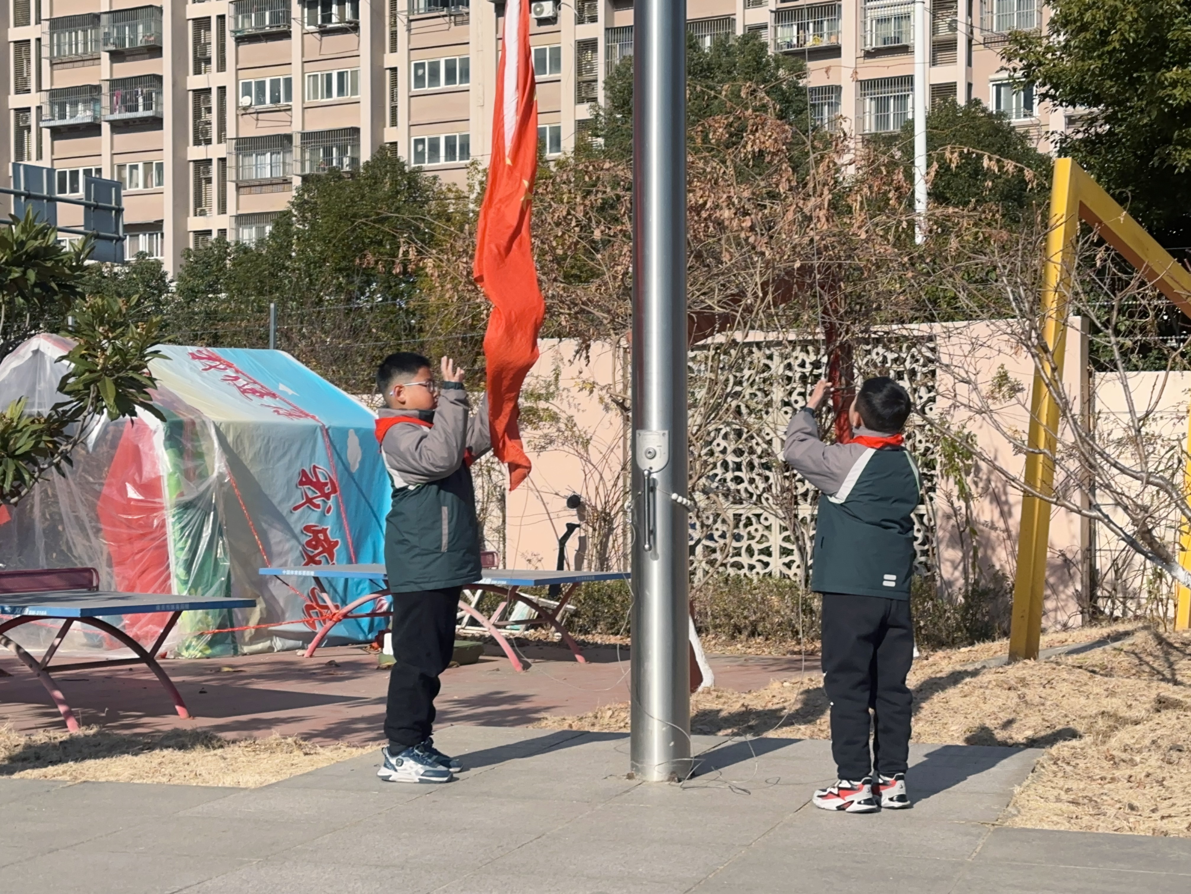 【花港一小】奋斗由我——花港第一小学第二十周升旗仪式