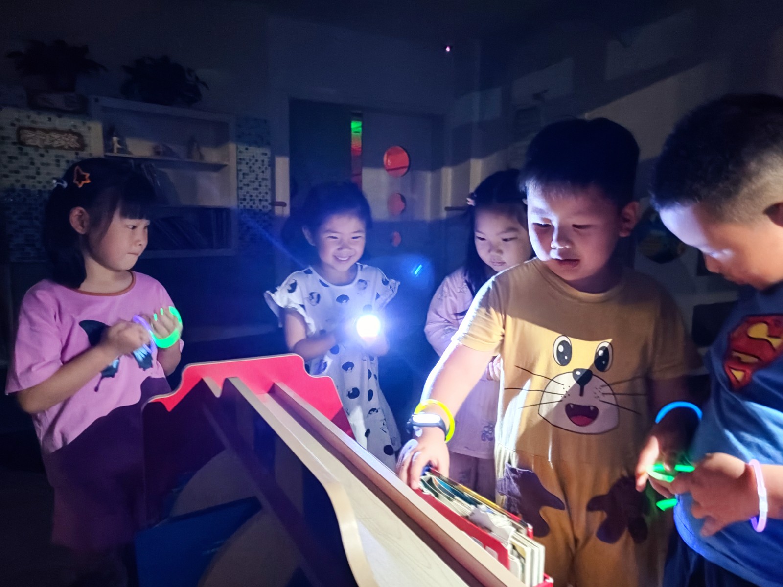 夜探幼儿园 (3).jpg