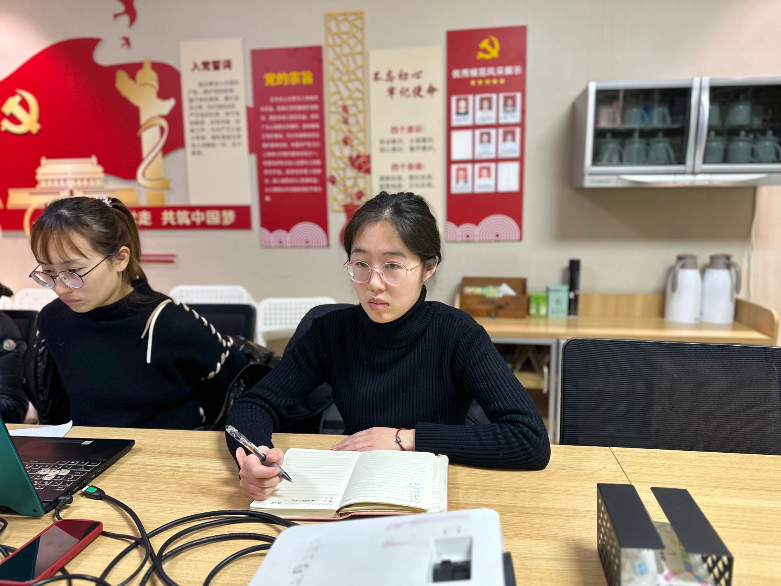 胡主任.jpg