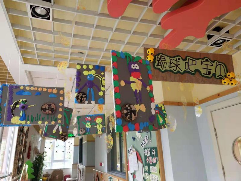 幼儿足球绘画作品_html_4da7298d.jpg