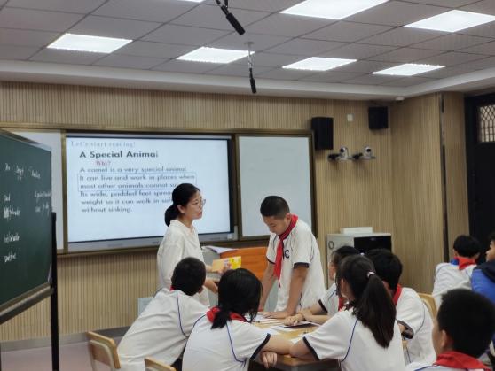 【梁晓燕名师工作室】送教促交流，研讨共成长——教学研讨之中桥中学站_html_6eefefc5.jpg