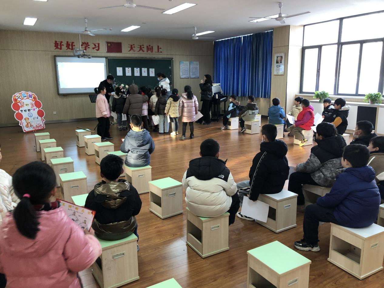 【正学丁三】灵蛇启智 精彩无“笔”—— 南京市丁家庄第三小学一、二年级无纸化测试活动_html_m57c57fb.jpg