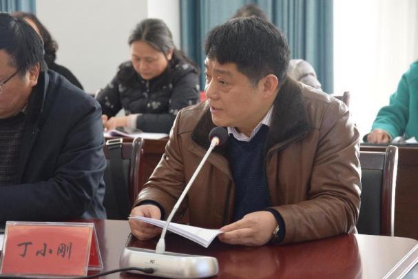 2.25栖霞区三月份中小学督学例会_html_m1d4ade7f.jpg