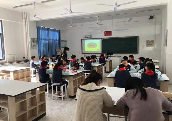 综合学科活动报道_html_686a87c5.jpg