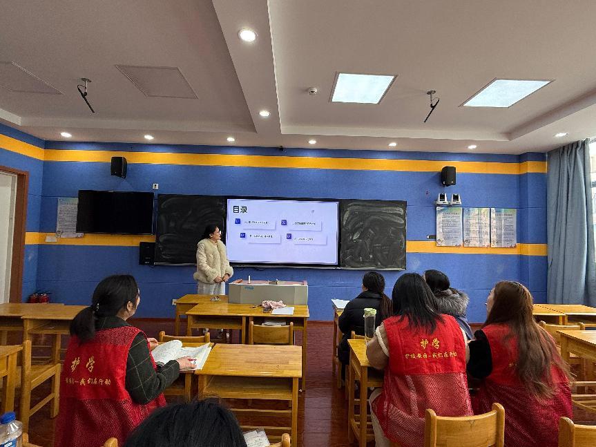 【正学丁三·教学】聚集体智慧 备精彩课堂—南京市丁家庄第三小学语文组第三次集体备课活动侧记(1)_html_254129c8.jpg