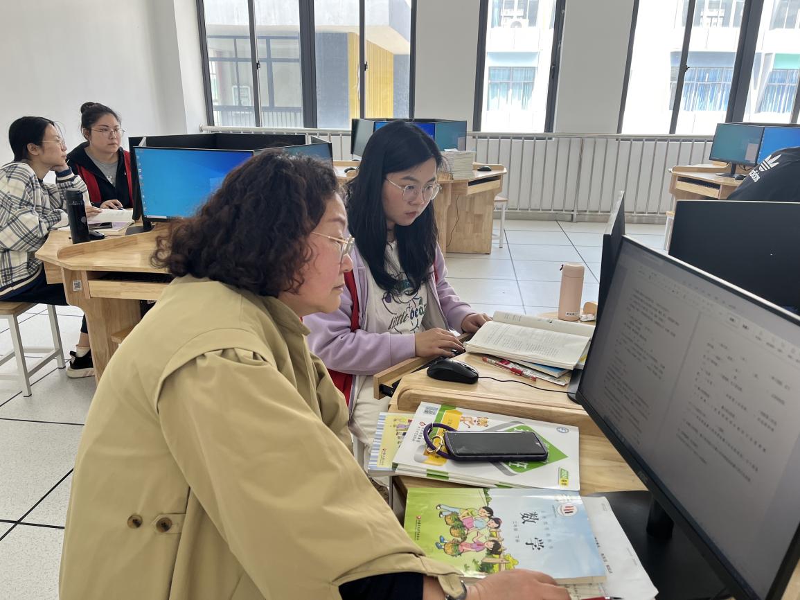丁三小数学组第七周集体备课报道_html_7258b3d5.jpg