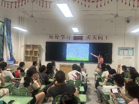 【正学丁三】“成长新起点，乐启新征程”——南京市丁家庄第三小学一年级新生秋季入学活动_html_12a7a6df.jpg
