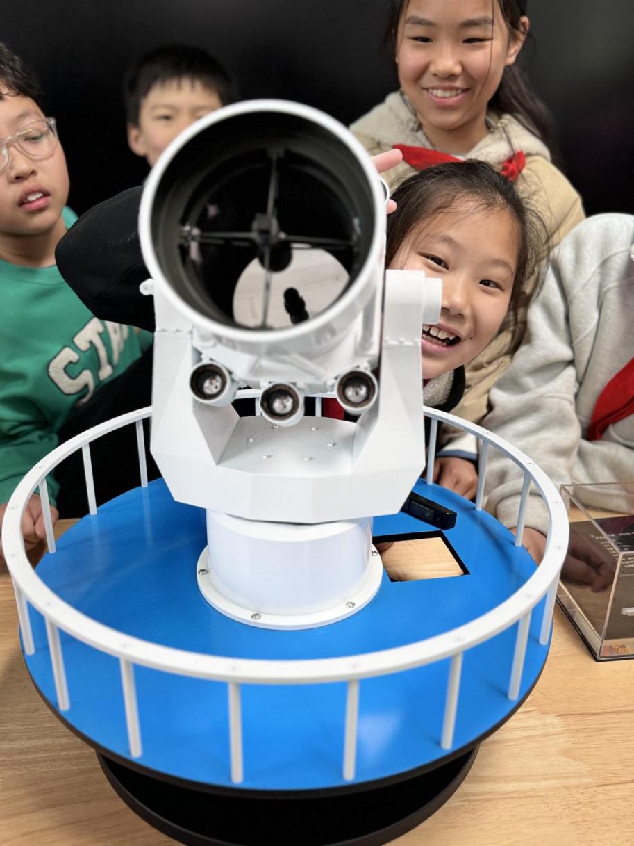 【正学丁三·德育】格物致知  叩问苍穹——南京市丁家庄第三小学第十八期“家长进课堂”活动_html_m702327ef.jpg