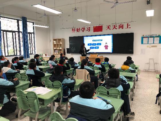 主题班会报道_html_m2b18ac78.jpg