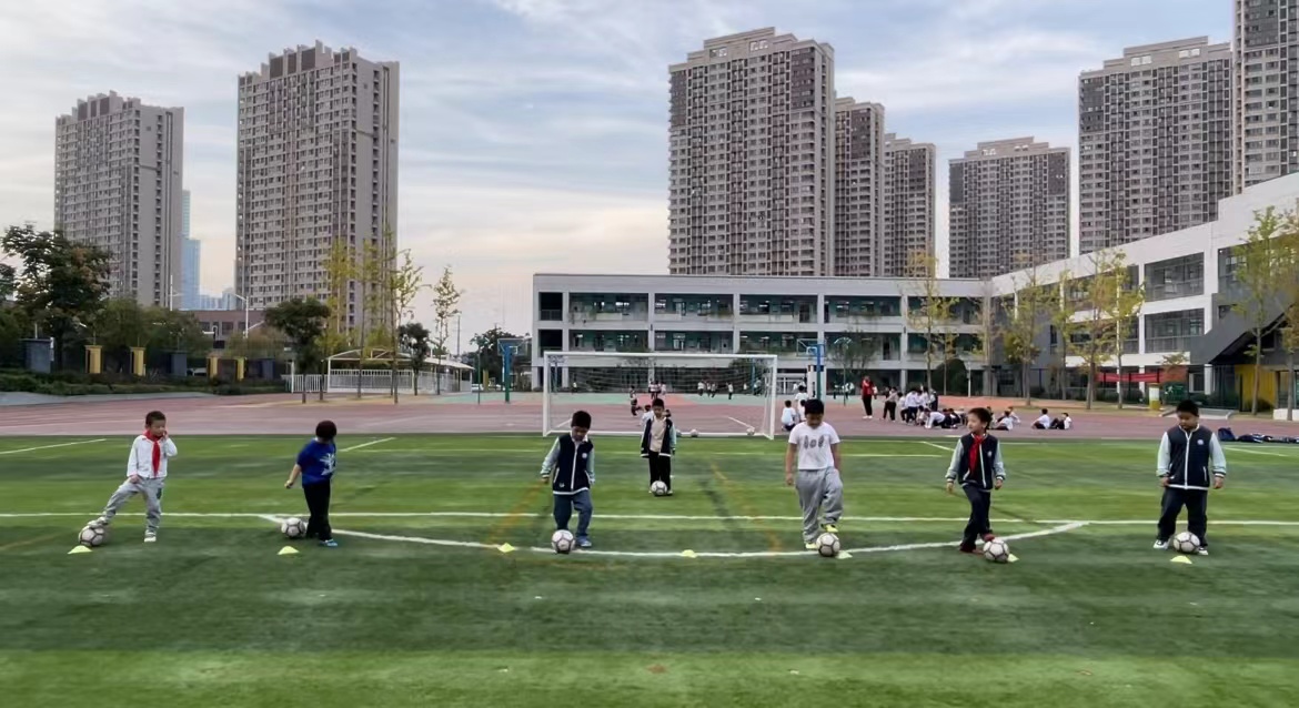 （4月）丁三社团报道_html_m3db93e10.jpg