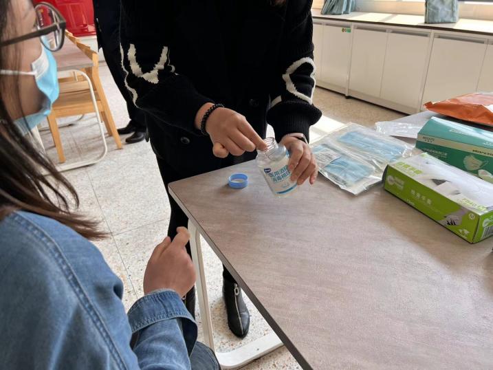 【正学丁三】筑牢防线，全力以“复”——丁家庄第三小学返校复学疫情防控演练侧记_html_m11886095.jpg