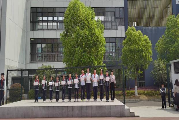 【正学丁三·德育】“劳动桥梁跨家校，润心铺路向未来”——南京市丁家庄第三小学开展劳动周主题系列活动侧记_html_m2ef65127.jpg