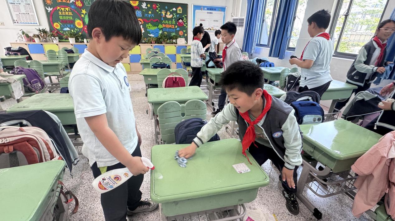 【正学丁三·德育】春风化汗洗尘垢 家校同心筑芳园(1)_html_m4743f55f.jpg