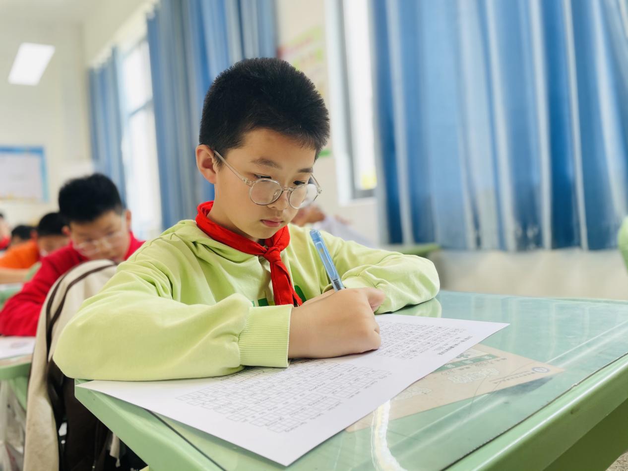 【正学丁三·教学】“书写之美绽放校园”——南京市丁家庄第三小学汉字书写大赛侧记(1)_html_7bd2b5c6.jpg