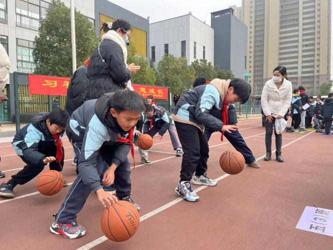 满媛 12.29游园会_html_46e17828.jpg