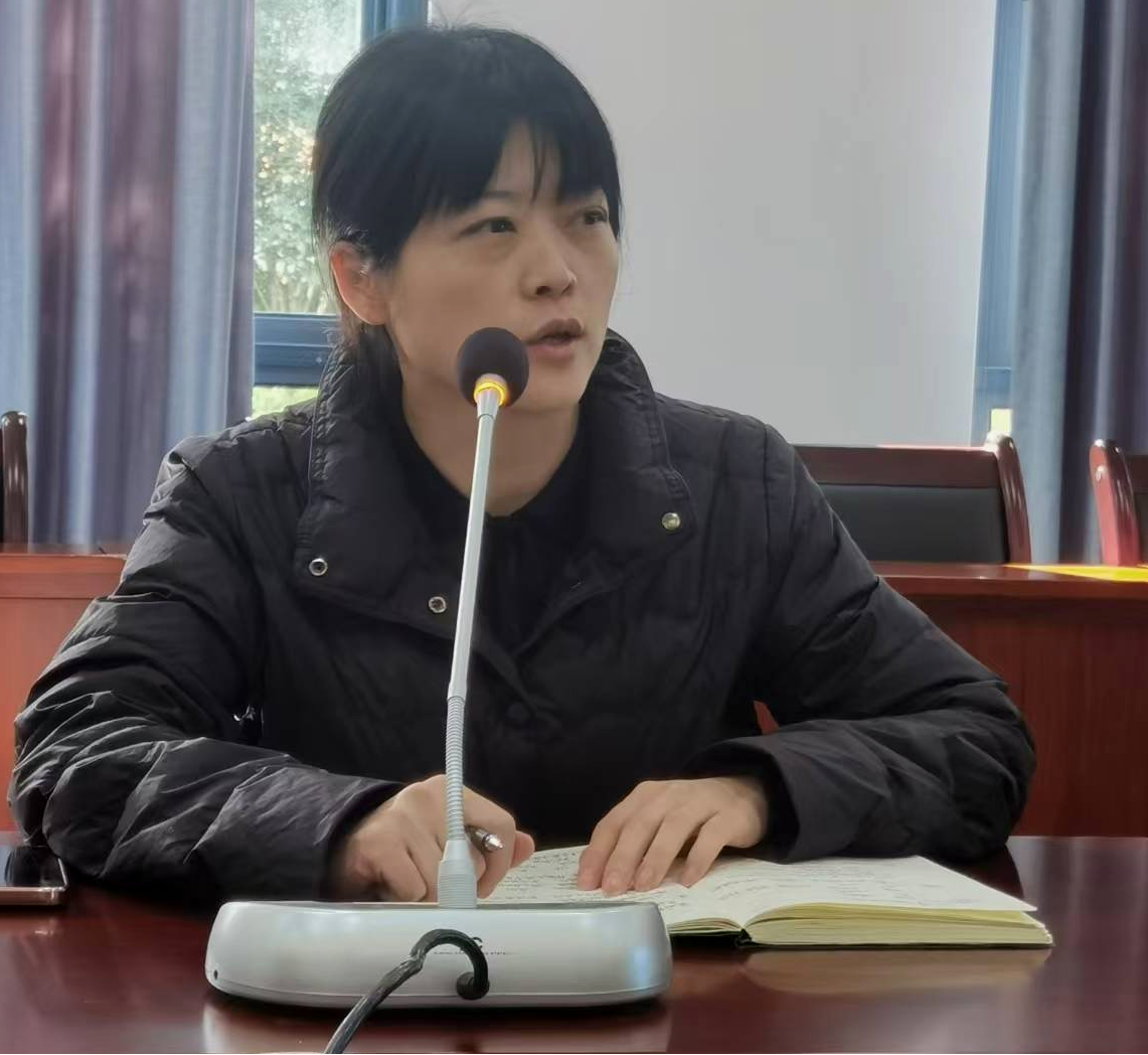 11.28班主任会议报道_html_4338adb9.png