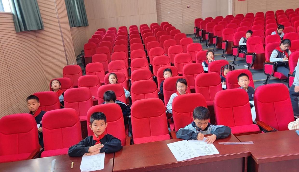 【正学丁三·教学】诗歌异彩,岁月流芳——丁家庄第三小学古诗词大赛活动_html_m522fccf7.jpg