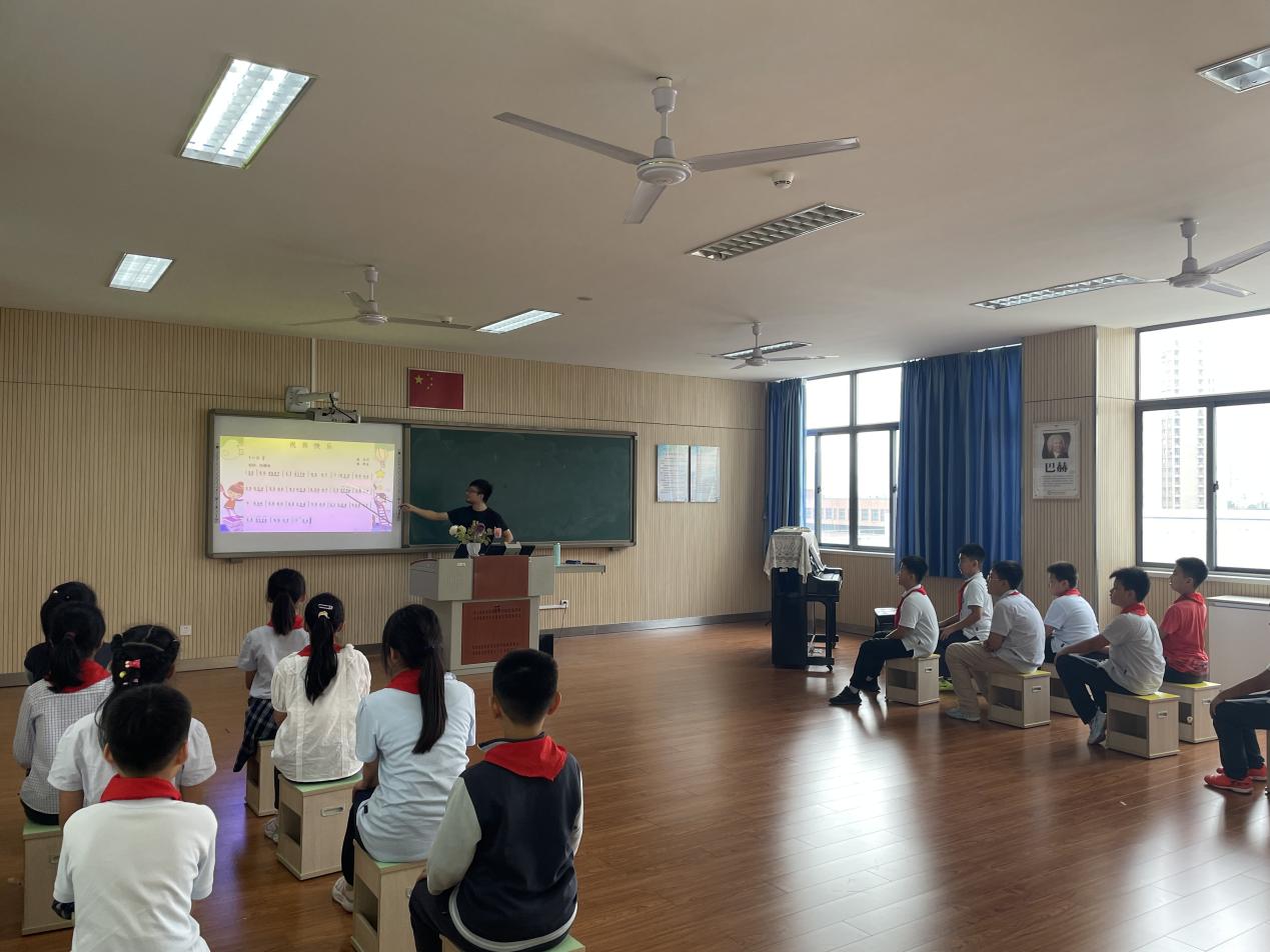 正学丁三.社团(1)_html_479a9a09.jpg