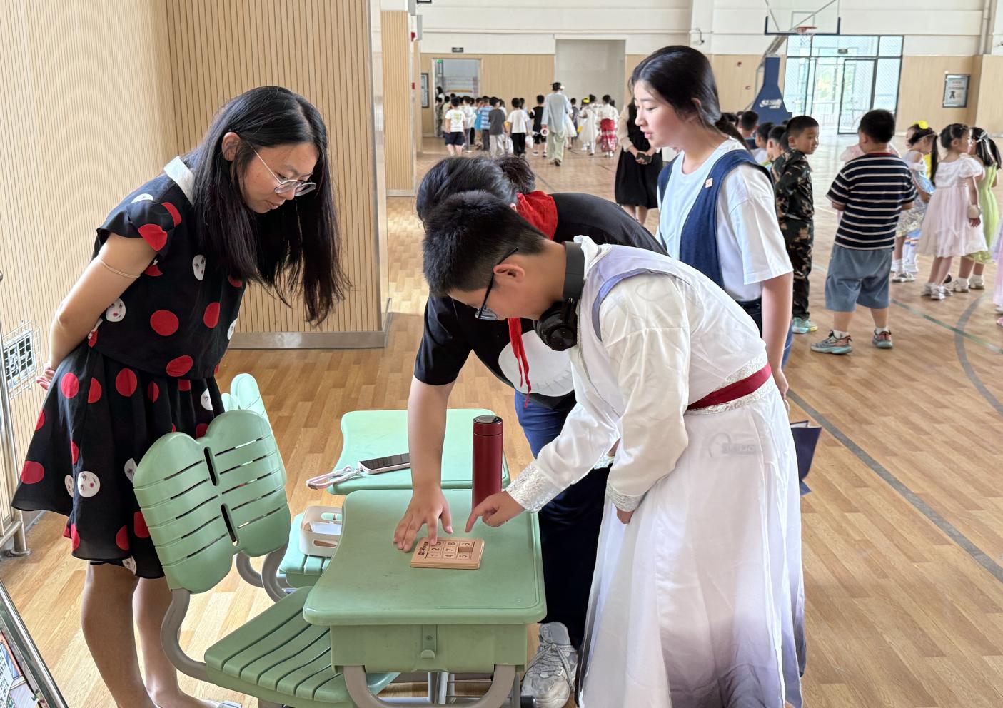 第五届“艺之独秀”嘉年华“数苑”展示活动侧记(1)_html_m7a91ed43.jpg