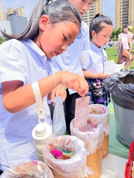 【正学丁三•德育】星卡闪耀，君子飞扬，兑换快乐，共享美好_html_5a13aa64.jpg