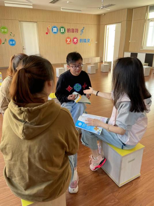 【正学丁三•教学】“聚”集体智慧 “备”精彩课堂——南京市丁家庄第三小学综合组集体备课活动_html_6b0f23d8.jpg