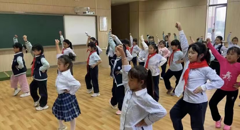 社团活动报道_html_m66bf6894.jpg