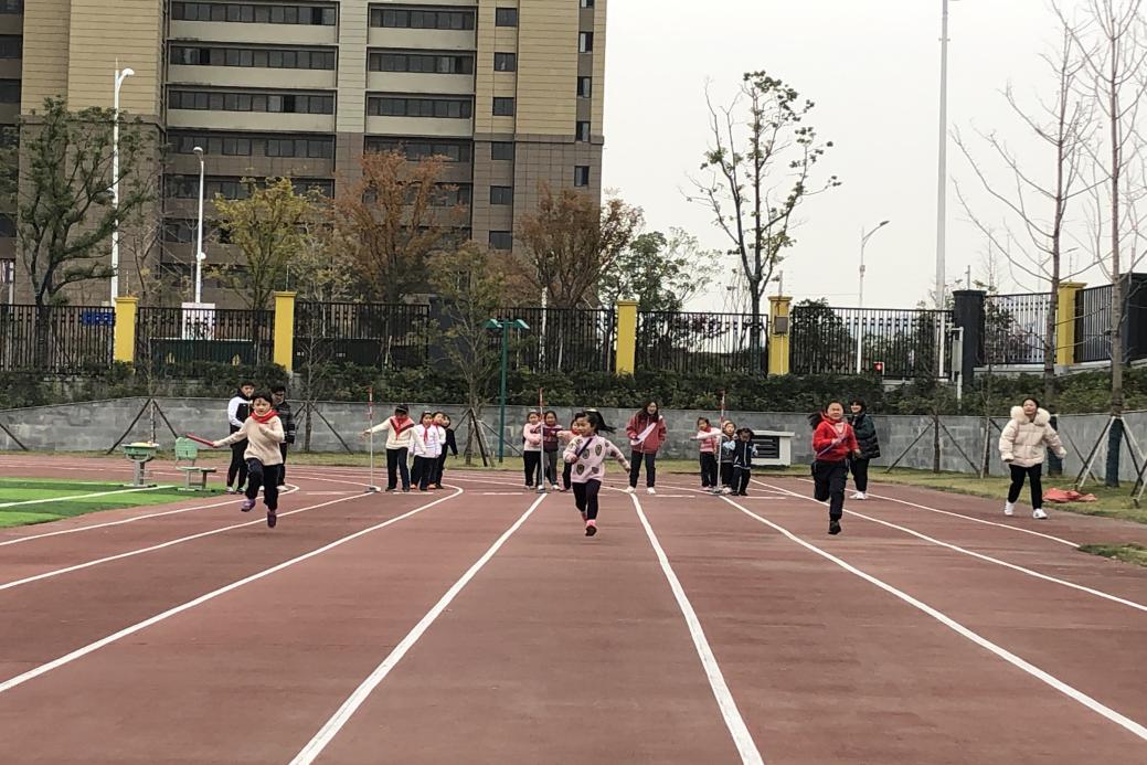 【正学丁三】运动点燃热情 校园别样风采_html_m2f22a2e8.jpg