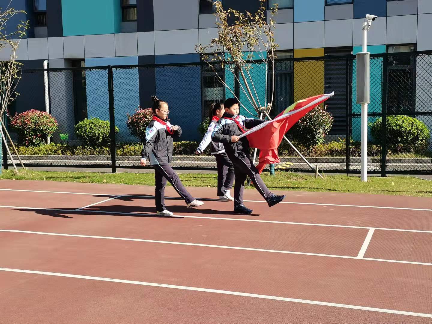 文明就餐升旗报道_html_m3ae0c558.jpg