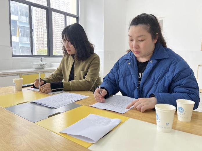 与美并肩，“艺”彩纷呈_html_63dd61c7.jpg