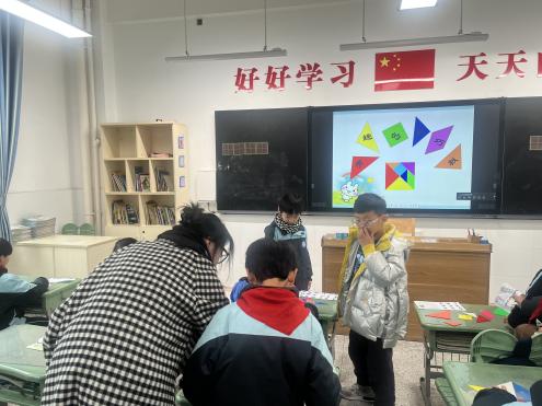 慧玩数学 趣创未来 报道_html_1d283ad7.jpg