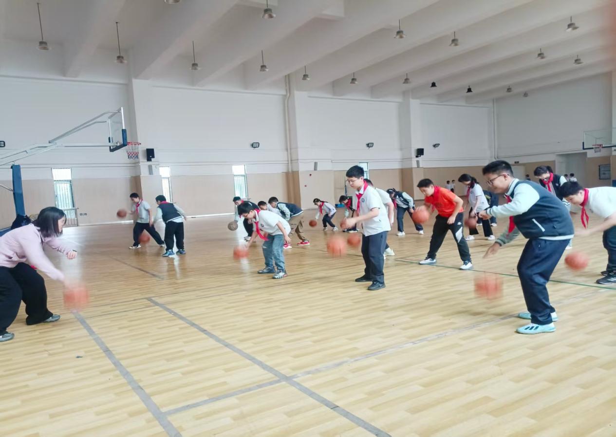 【正学丁三·教学】活力运球 快乐成长_html_76499745.jpg