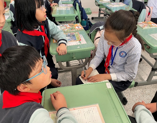 六5班家长进课堂_html_7432c8ab.jpg