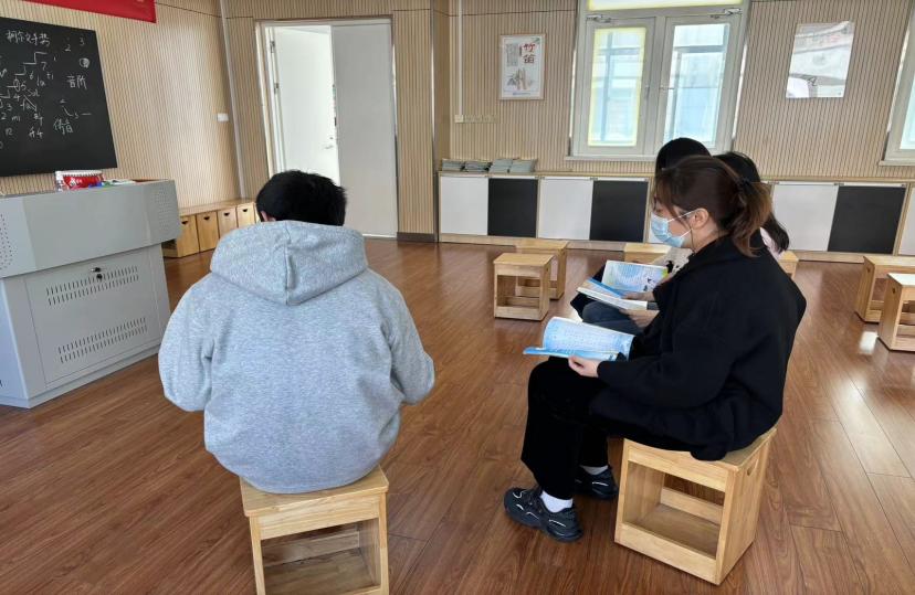 正学丁三报道(1)_html_6eb3deb7.jpg