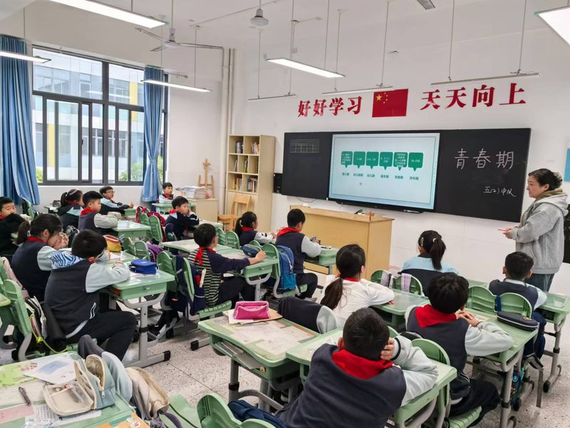 【正学丁三】解密青春期，成长不迷茫——丁家庄第三小学心理健康活动课侧记_html_me861c3a.jpg