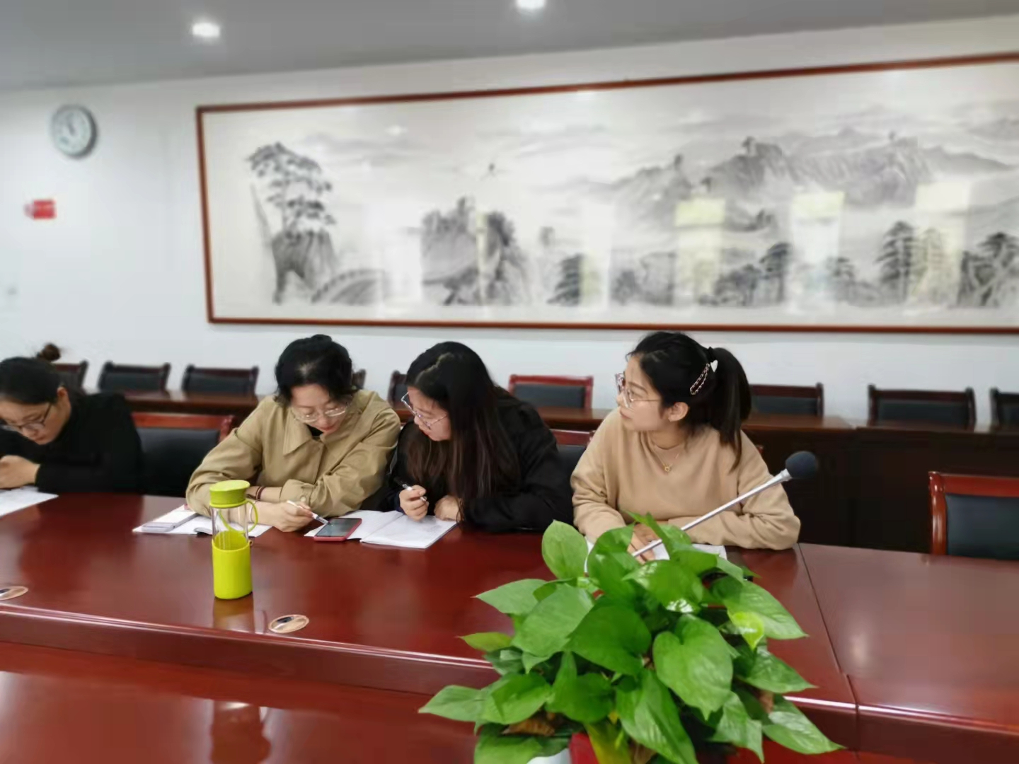 听课促发展，观摩共提升(1)_html_m7859242c.jpg