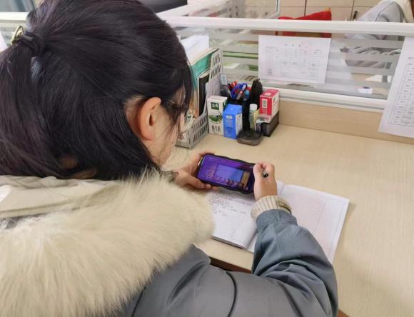 满媛 11.24青年教师观摩评课_html_4ecbb681.jpg