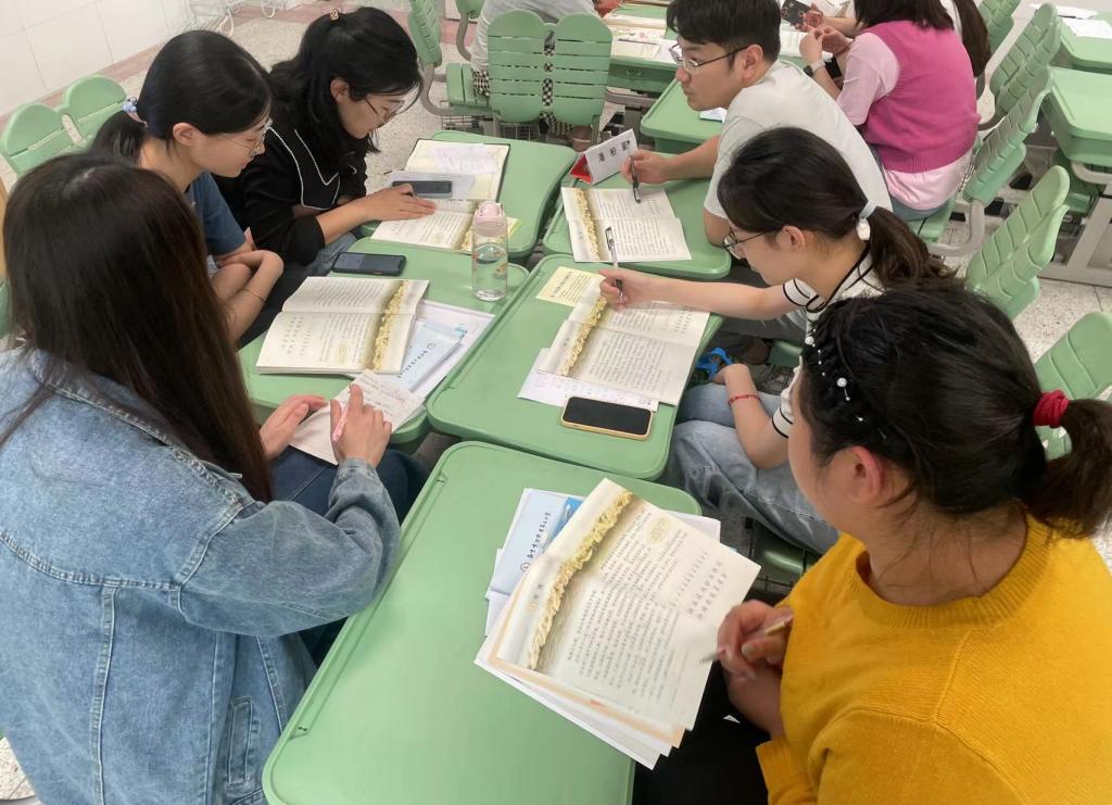 【正学丁三】聚科组力量 展学科风采(1)_html_m75c7f536.jpg