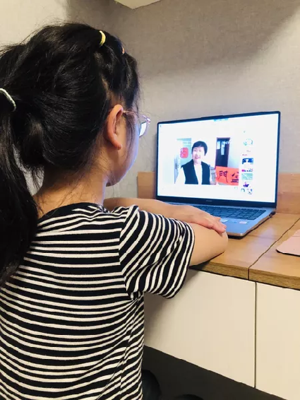 正学丁三 德育 情暖五月 感恩有您(1)_html_6648f22a.png